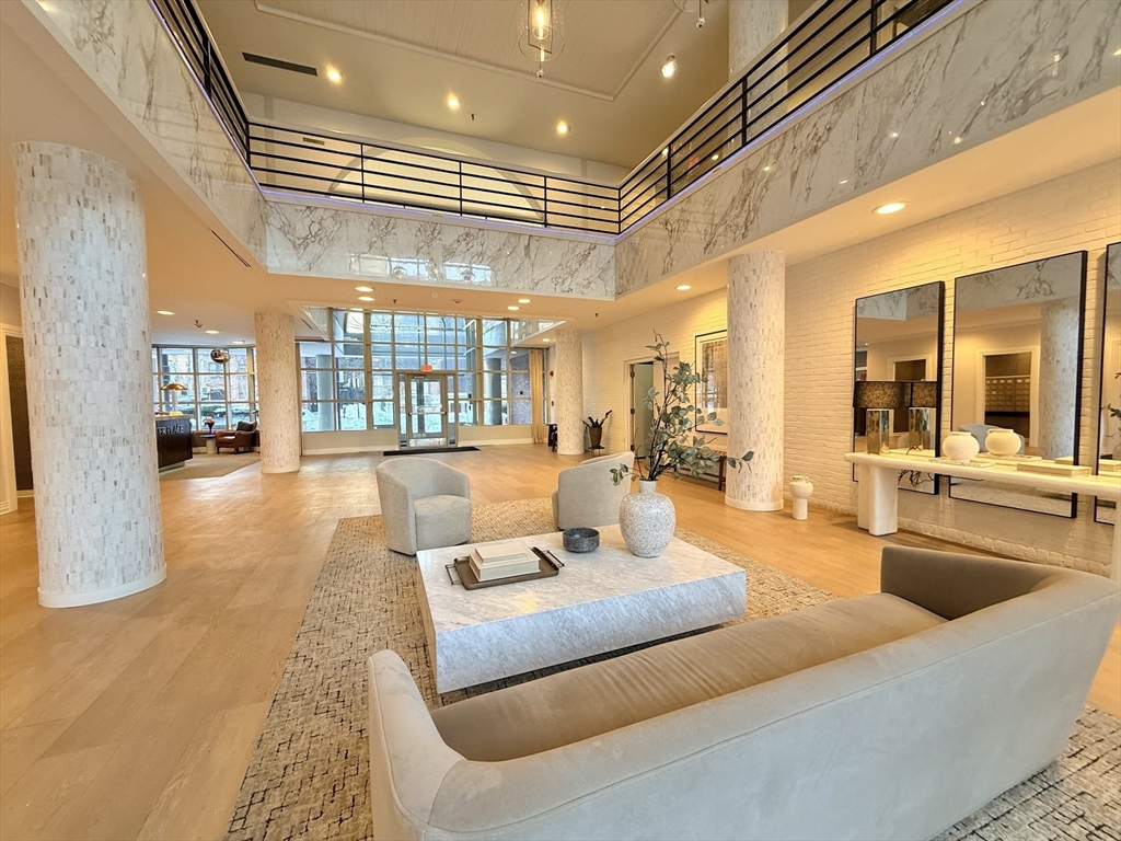 20 Webster St # 307