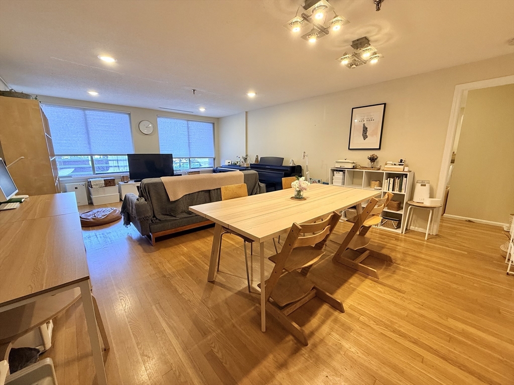 20 Webster St # 307