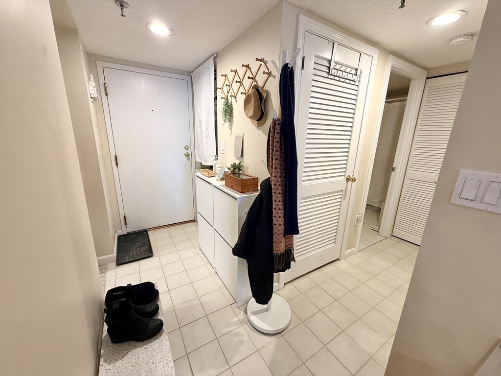 20 Webster St # 307