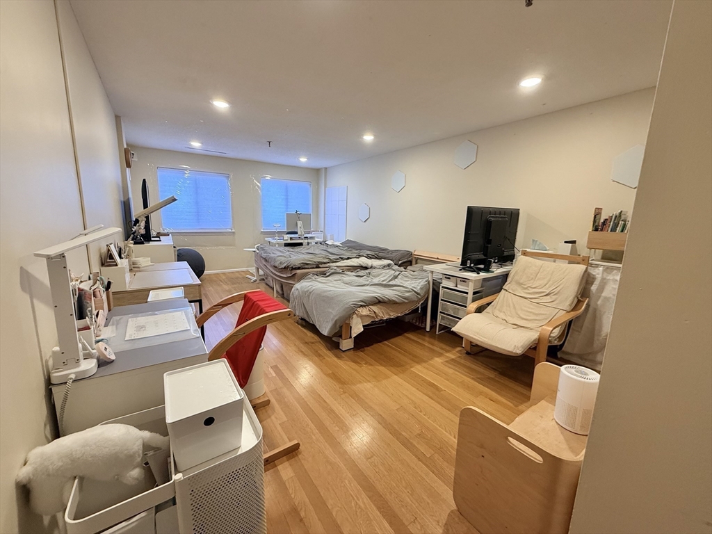 20 Webster St # 307