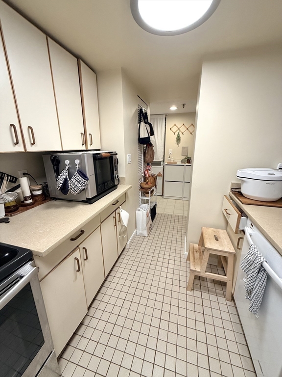 20 Webster St # 307