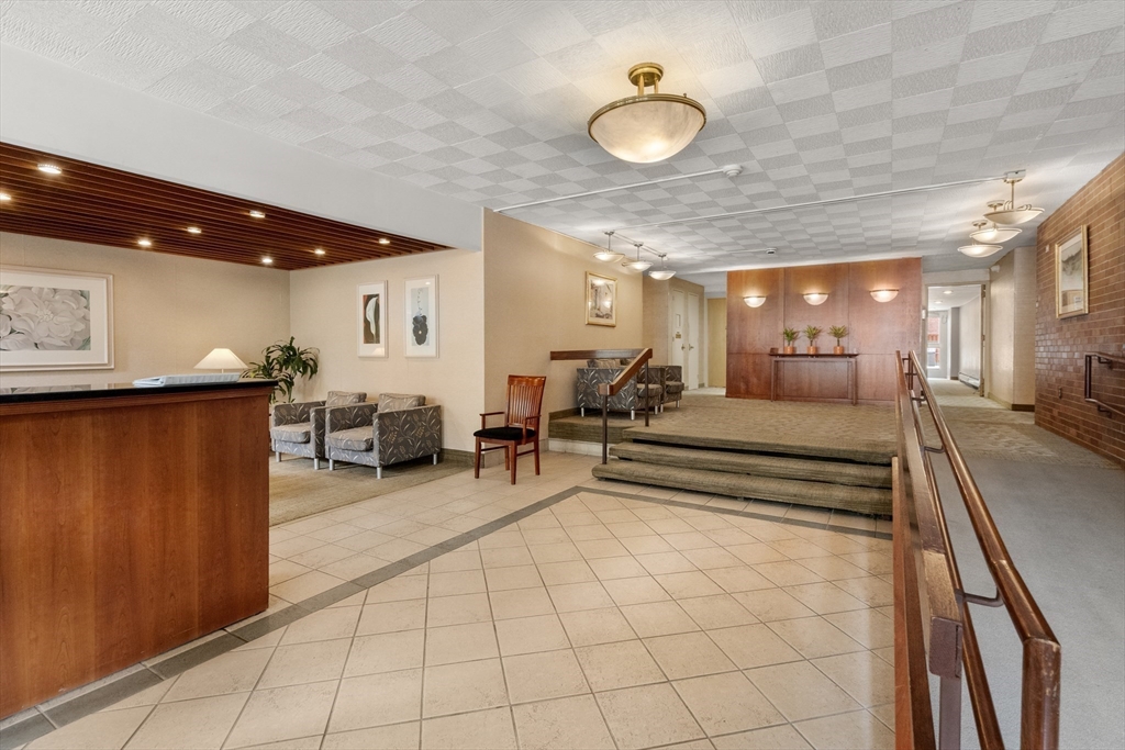 45 Longwood Ave # 712