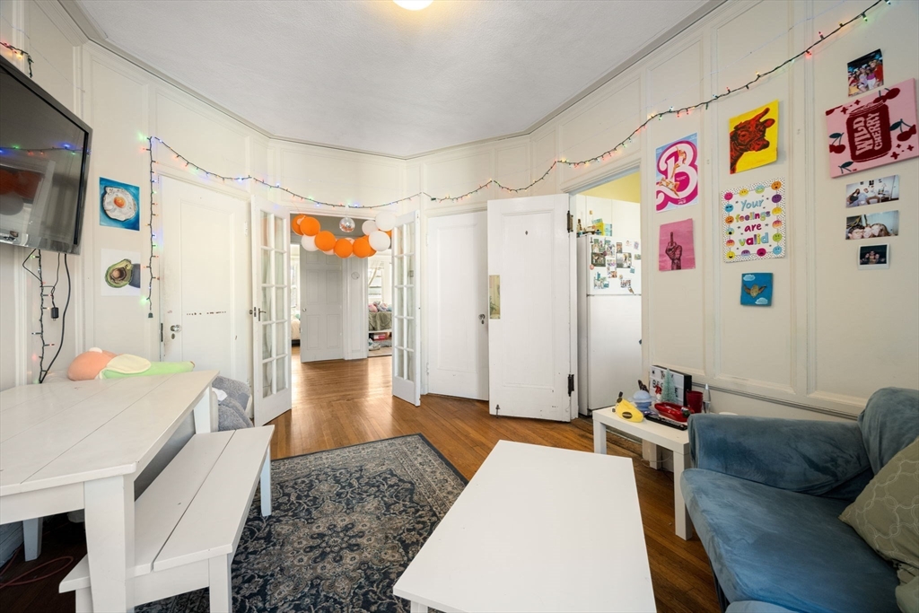 1263 Commonwealth Ave # 4