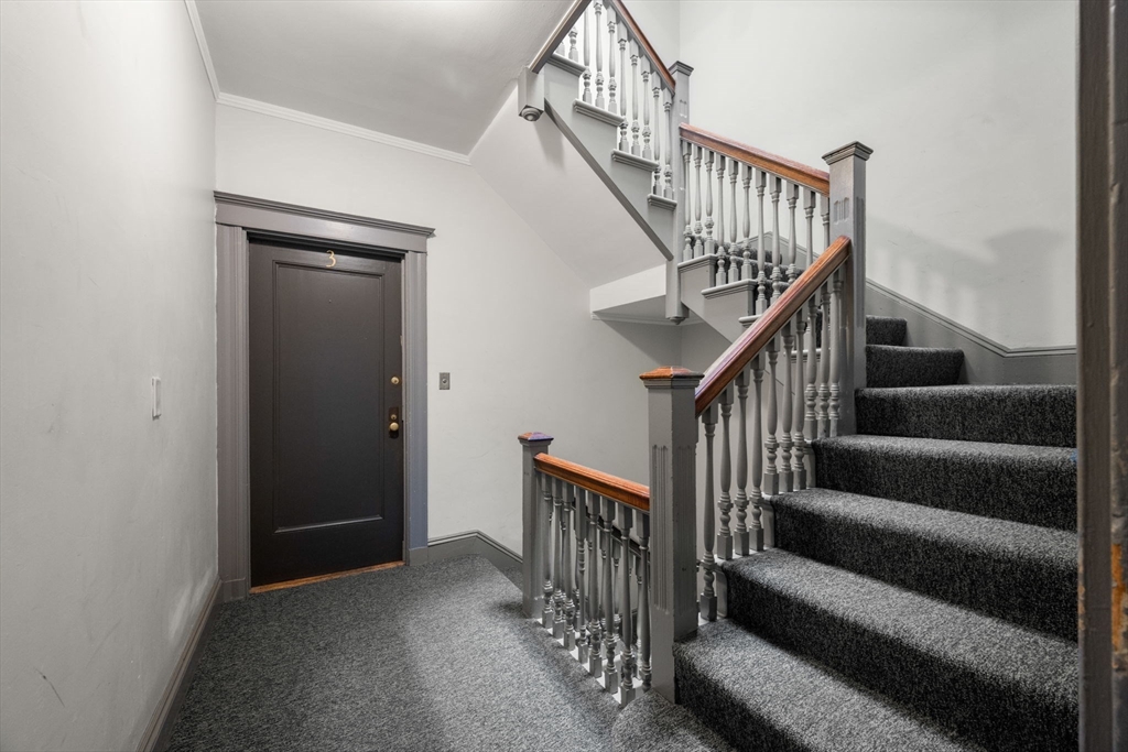 1263 Commonwealth Ave # 4