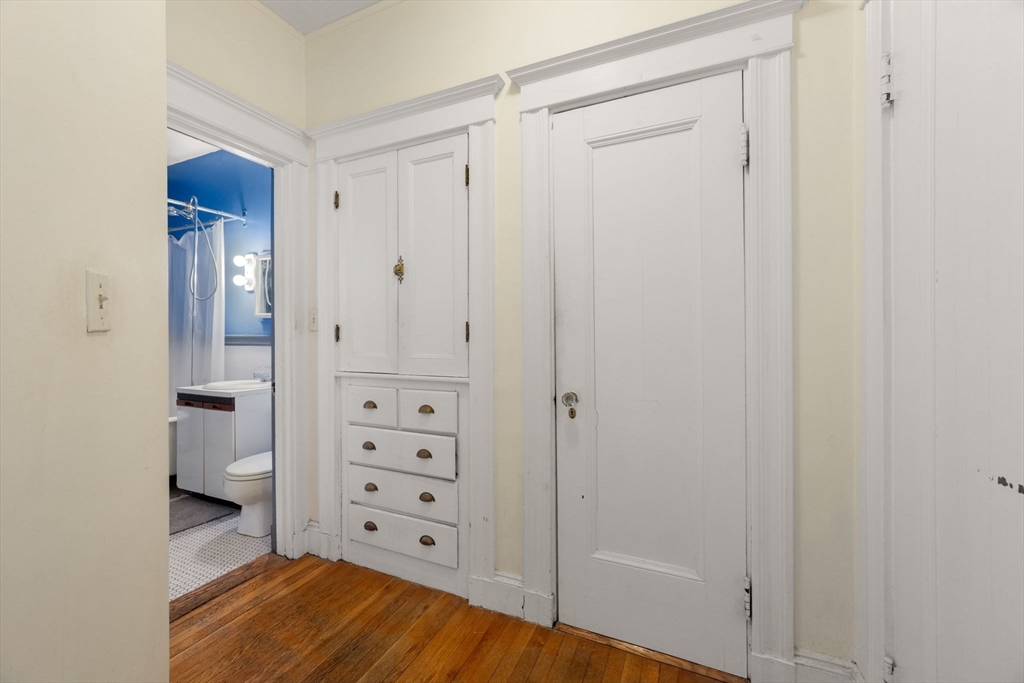 1263 Commonwealth Ave # 4