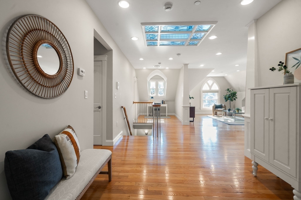 447 Washington St # 3