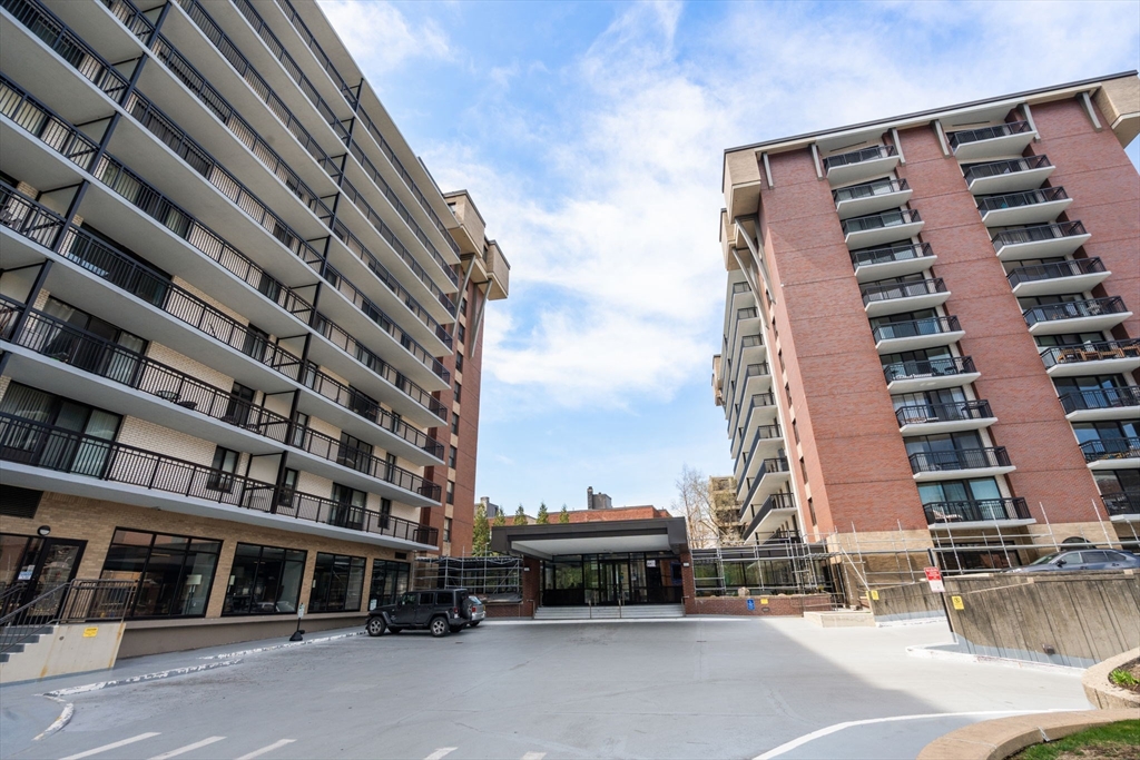 60 Longwood Ave # 602