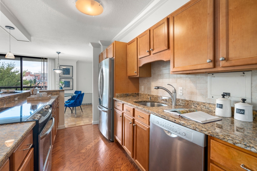 60 Longwood Ave # 602