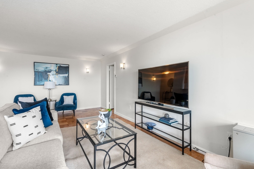 60 Longwood Ave # 602