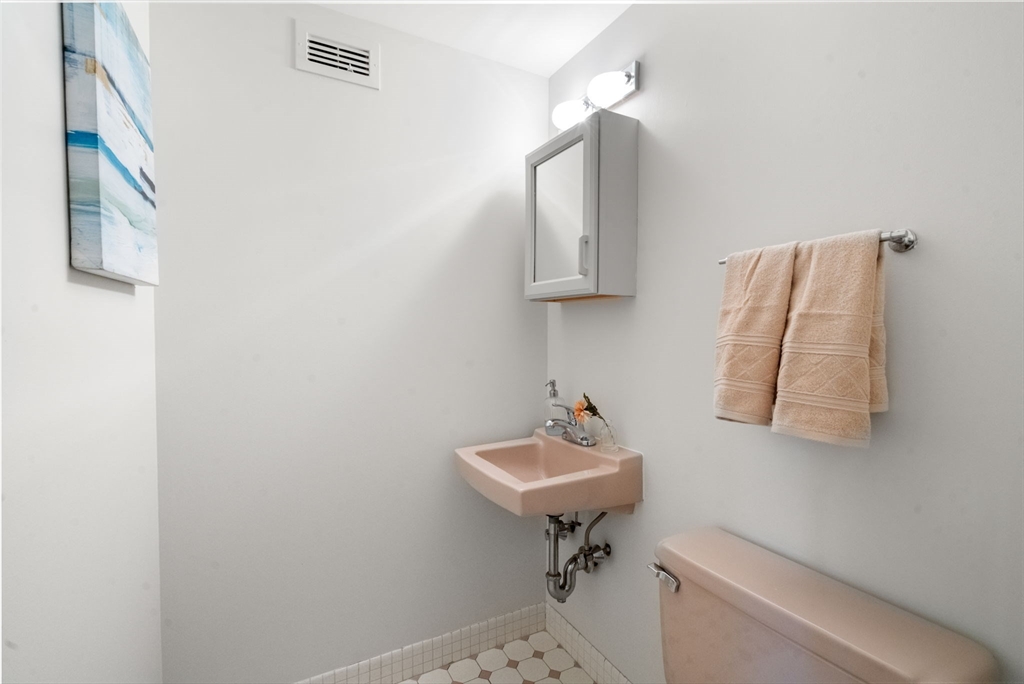 60 Longwood Ave # 602