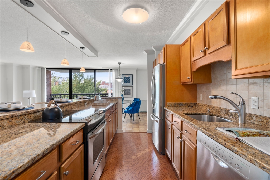 60 Longwood Ave # 602