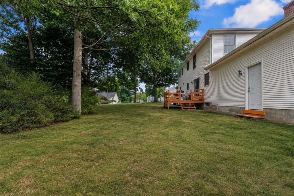 36 Ides Hill Ln
