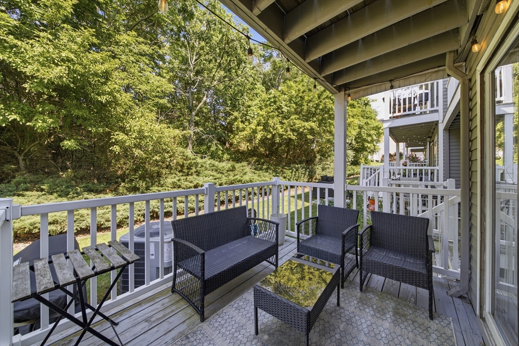 49 Breakwater Dr # 10 Unit: T-10