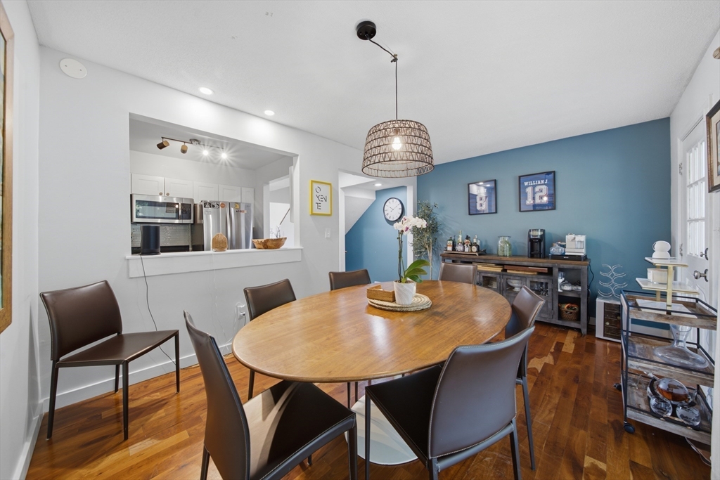 49 Breakwater Dr # 10 Unit: T-10