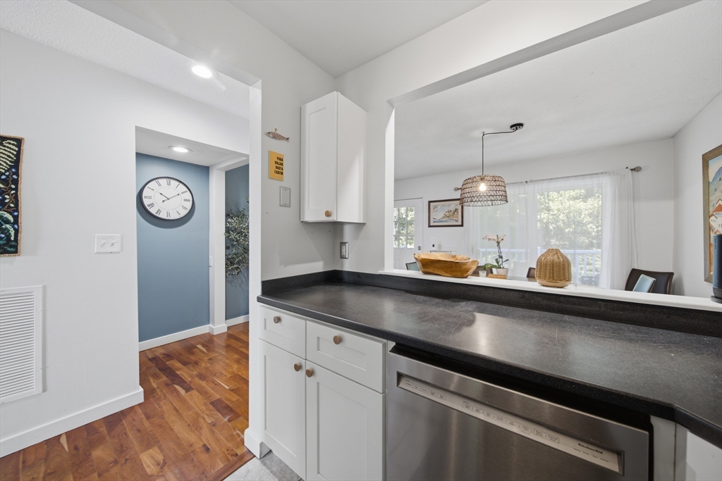 49 Breakwater Dr # 10 Unit: T-10