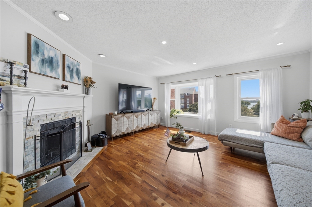 49 Breakwater Dr # 10 Unit: T-10