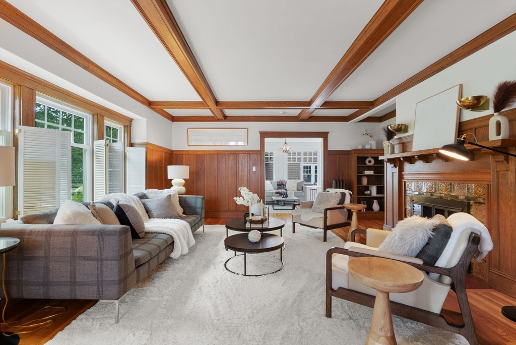 855 Commonwealth Ave