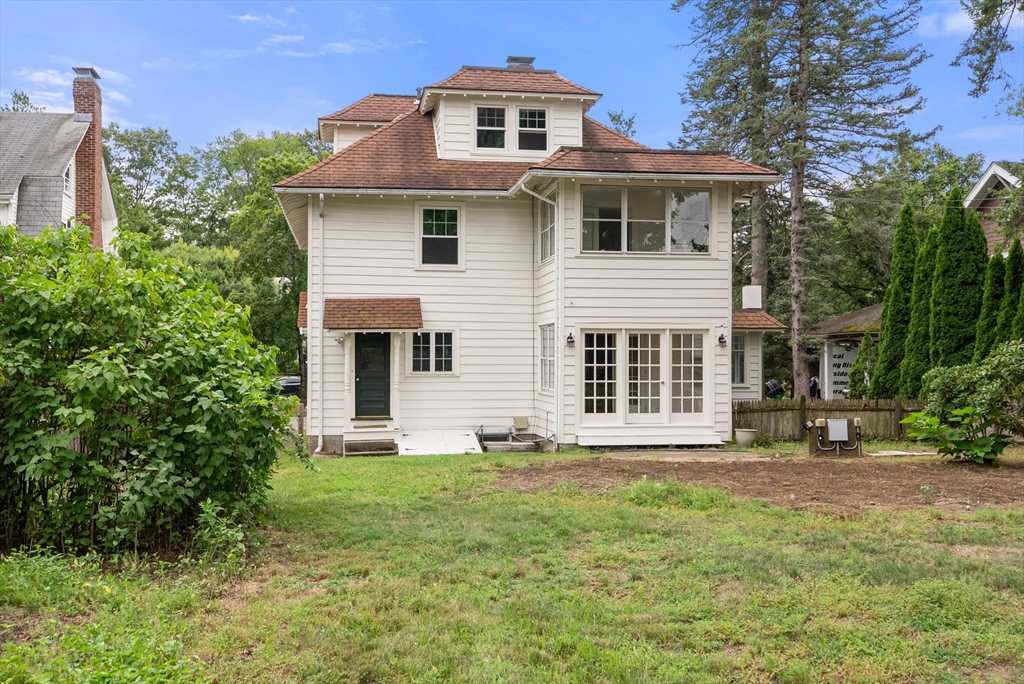 855 Commonwealth Ave