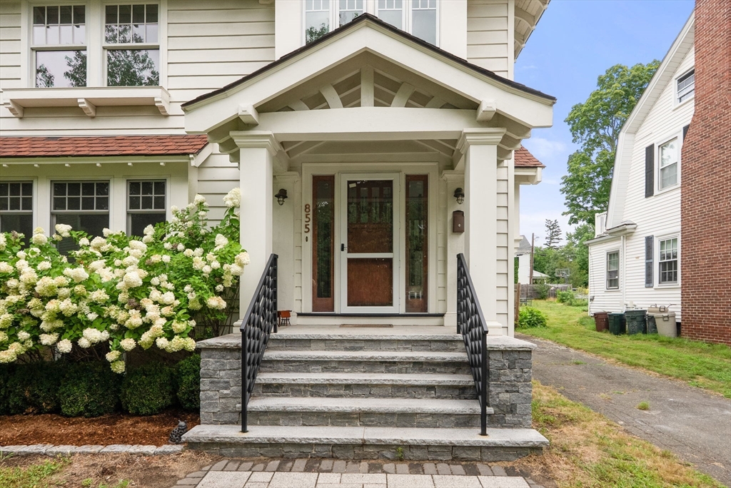 855 Commonwealth Ave