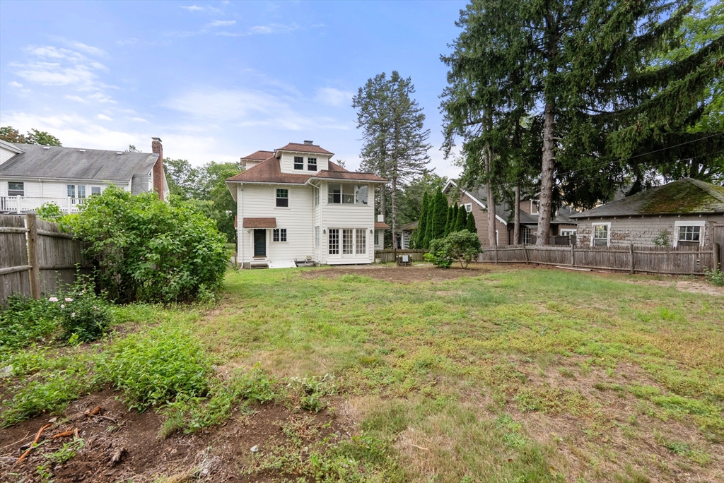 855 Commonwealth Ave