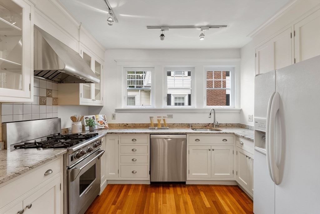 855 Commonwealth Ave