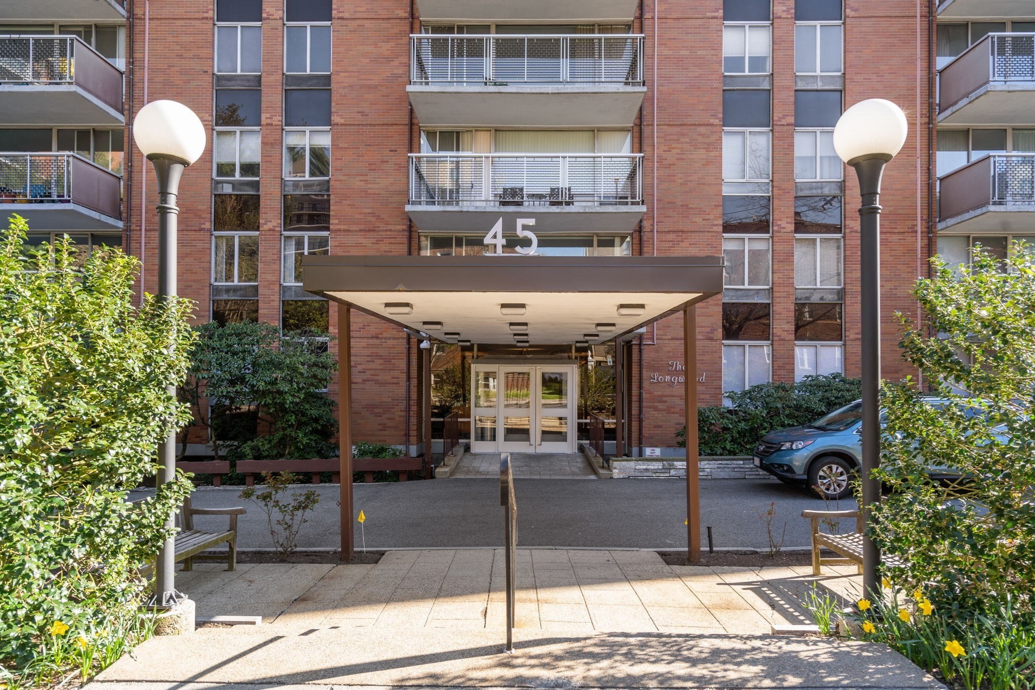 45 Longwood Ave # 705