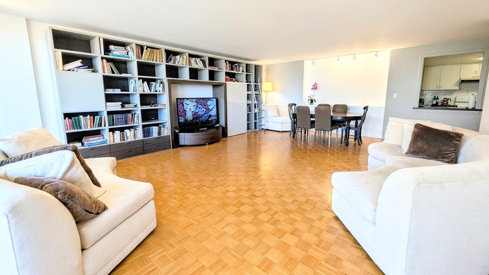 45 Longwood Ave # 705