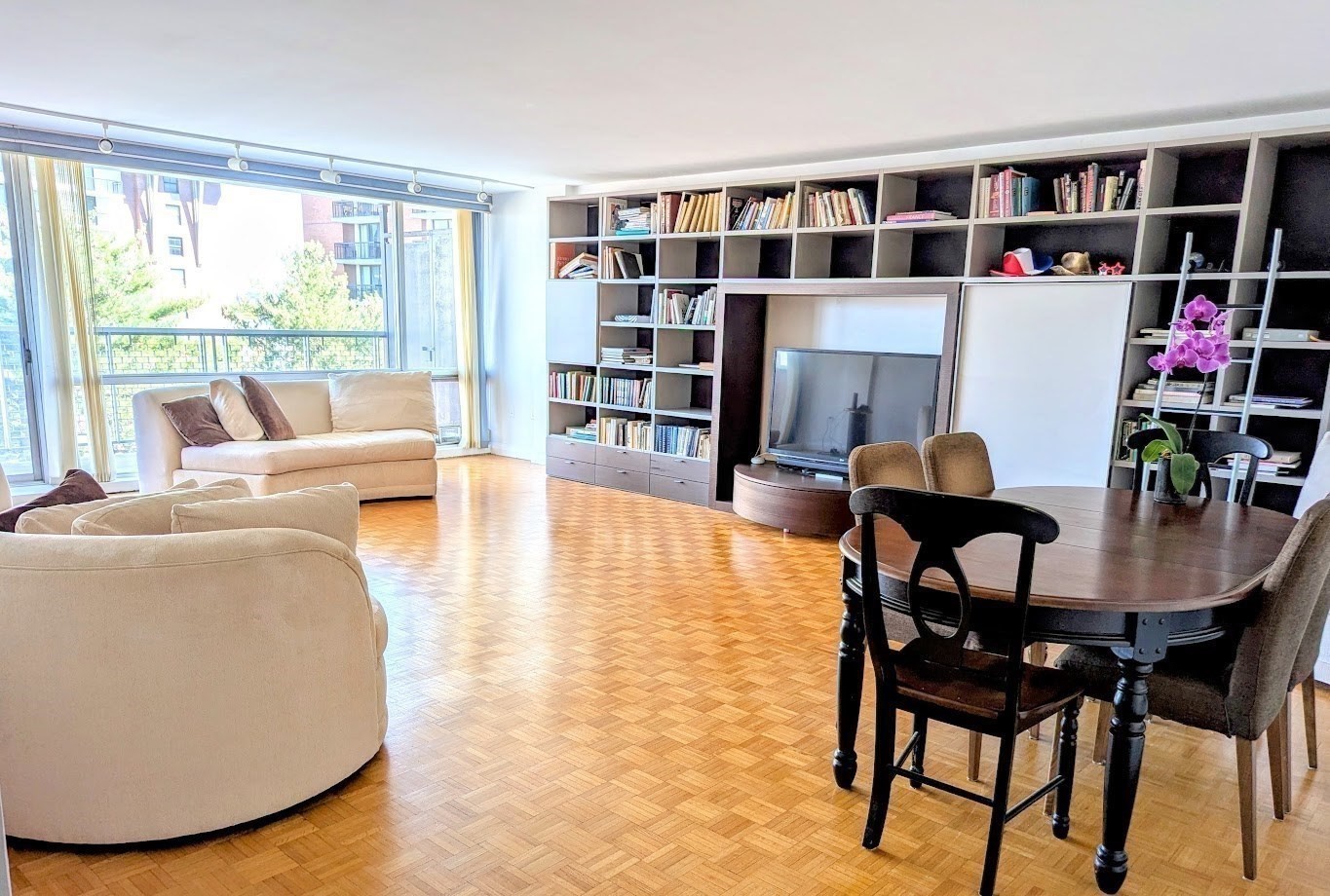 45 Longwood Ave # 705