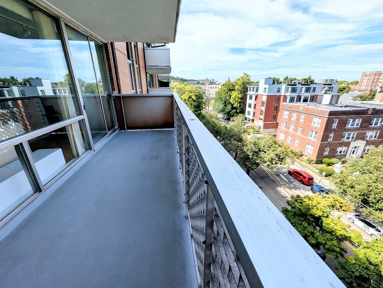 45 Longwood Ave # 705