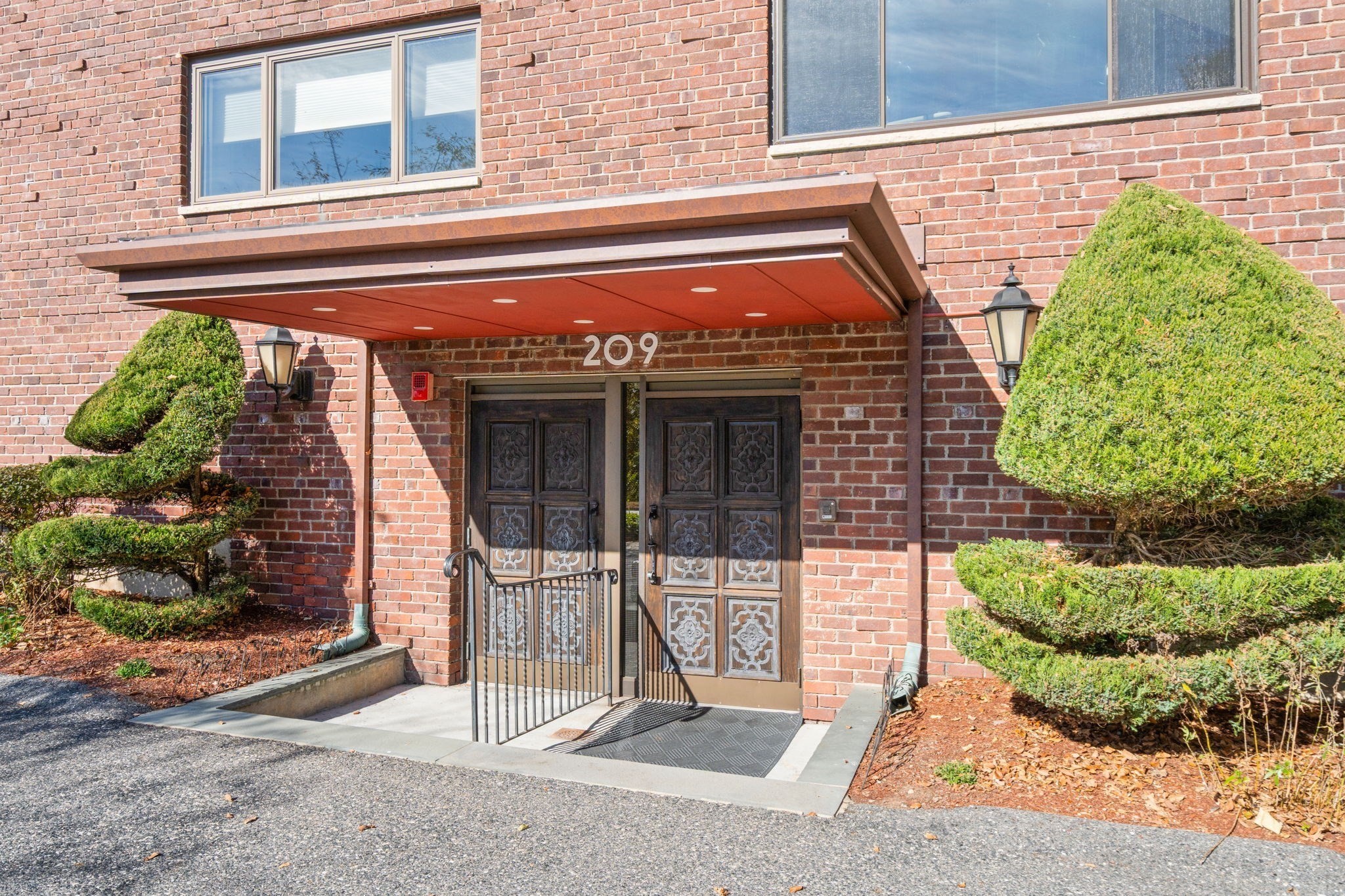 209 Commonwealth Ave # 2A