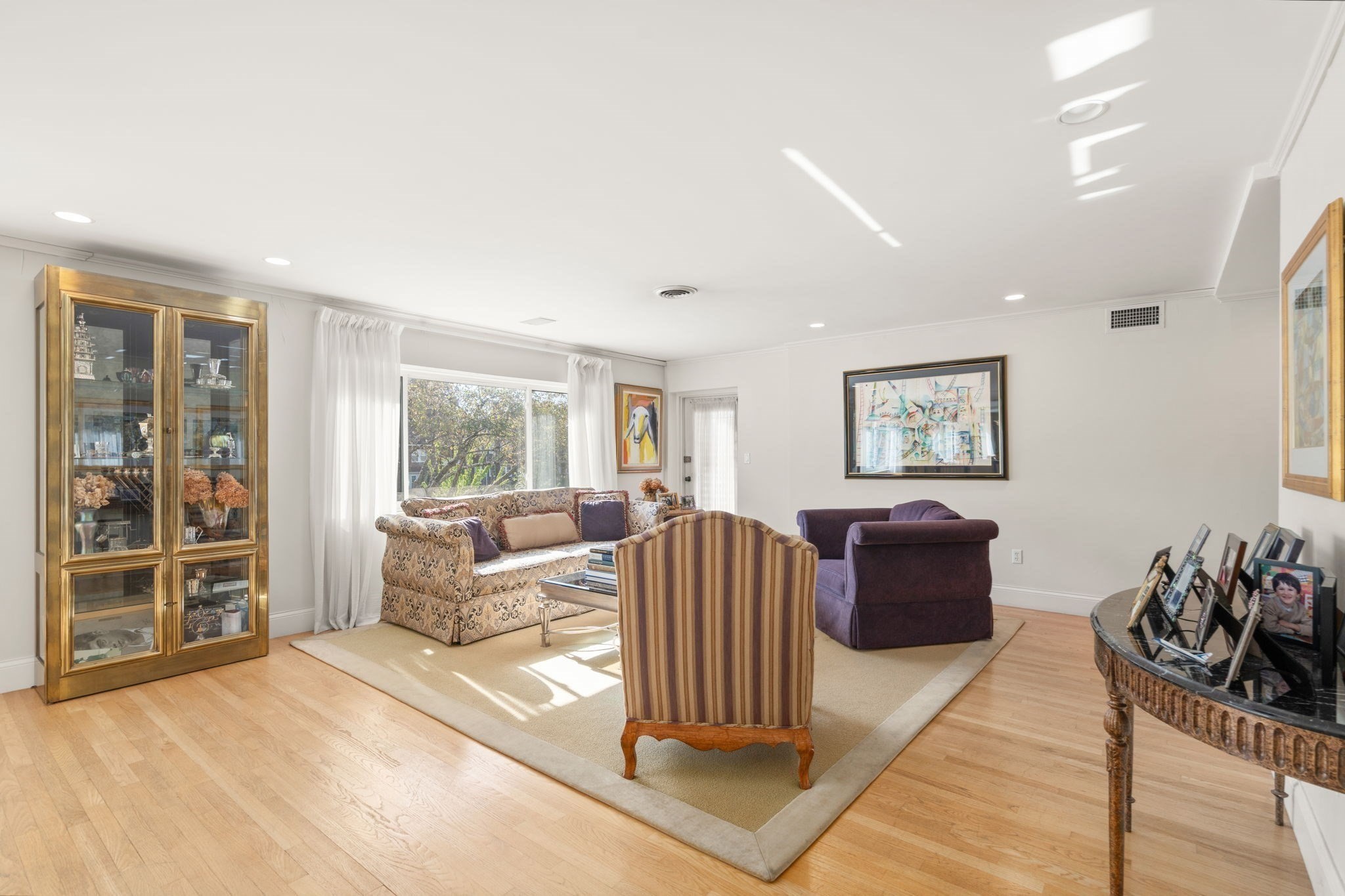 209 Commonwealth Ave # 2A