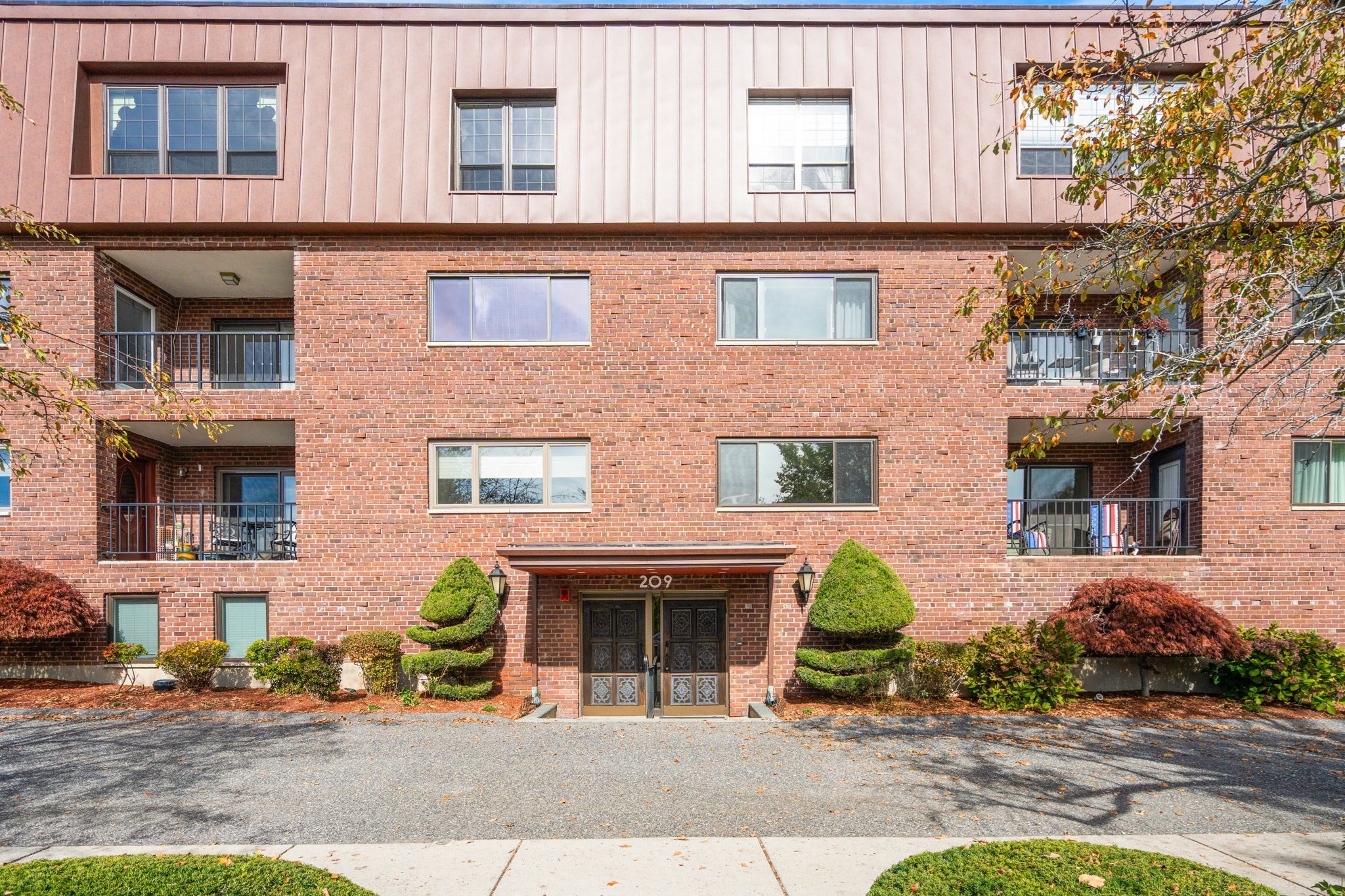 209 Commonwealth Ave 2a Newton MA