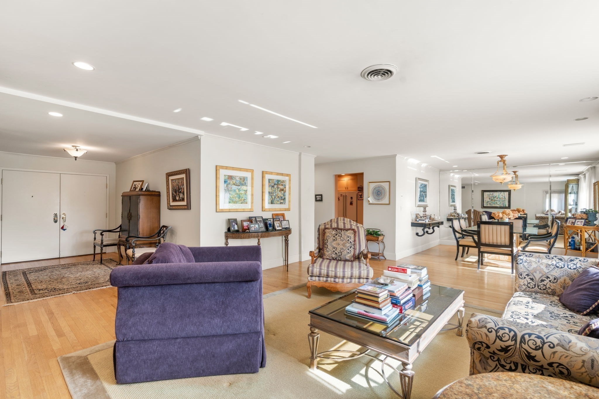 209 Commonwealth Ave # 2A