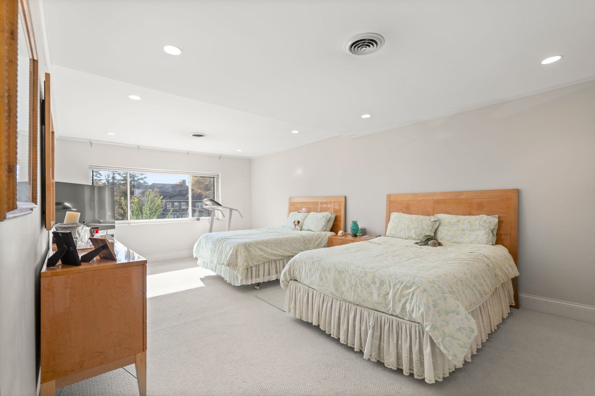 209 Commonwealth Ave # 2A