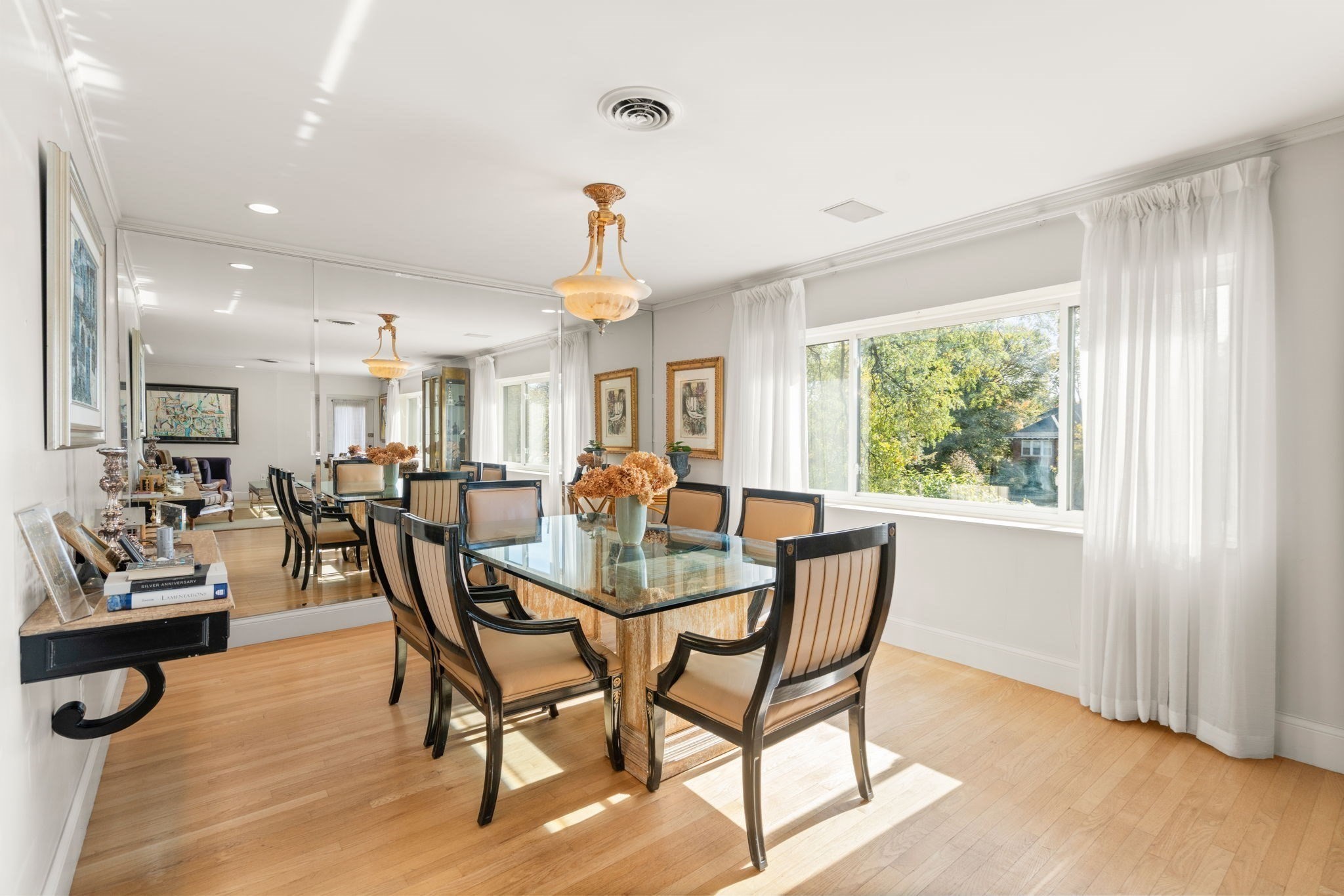 209 Commonwealth Ave # 2A
