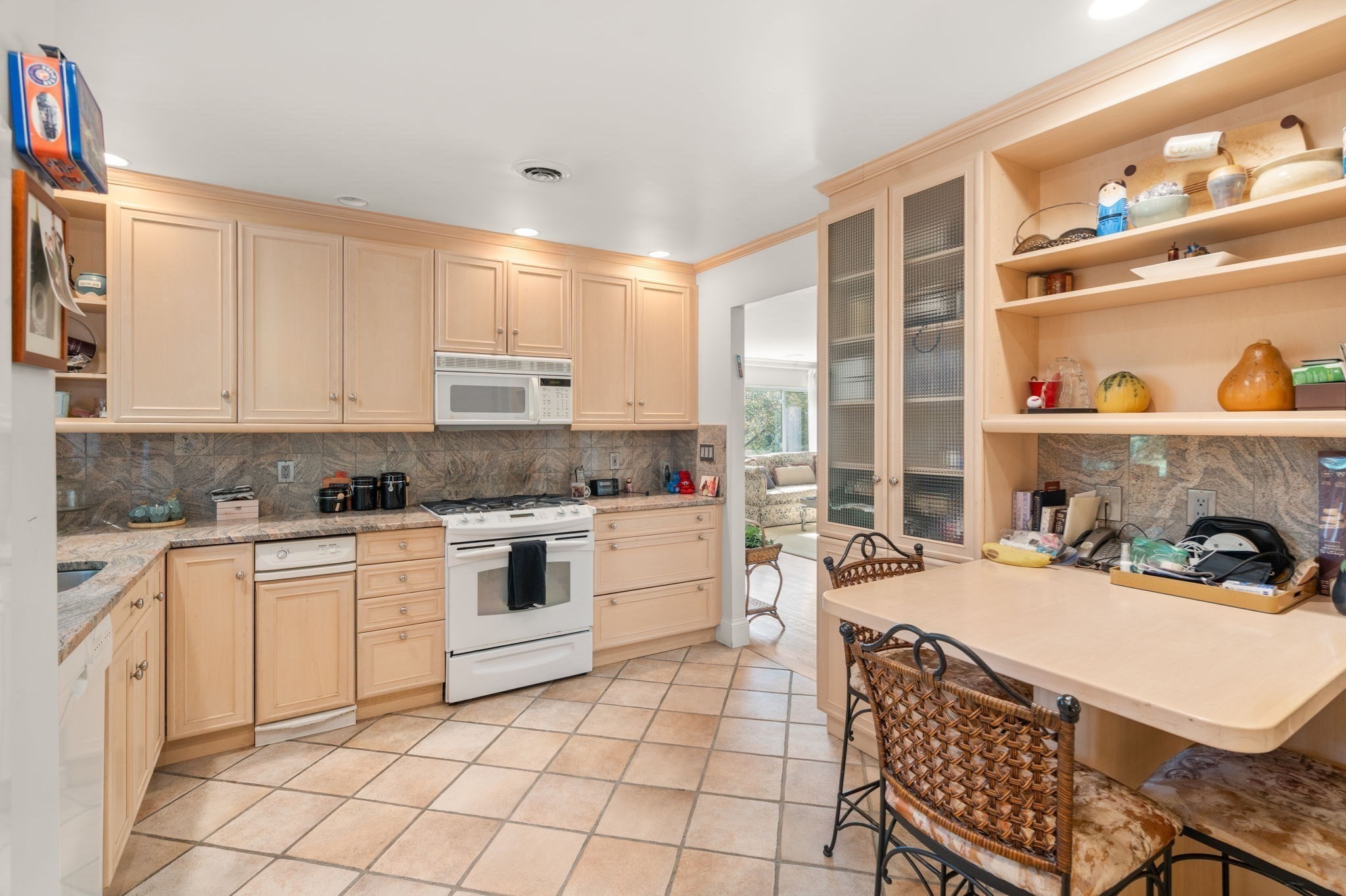 209 Commonwealth Ave # 2A