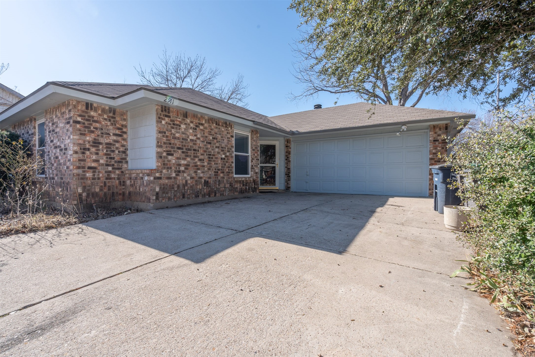 2911 Forest Creek Drive