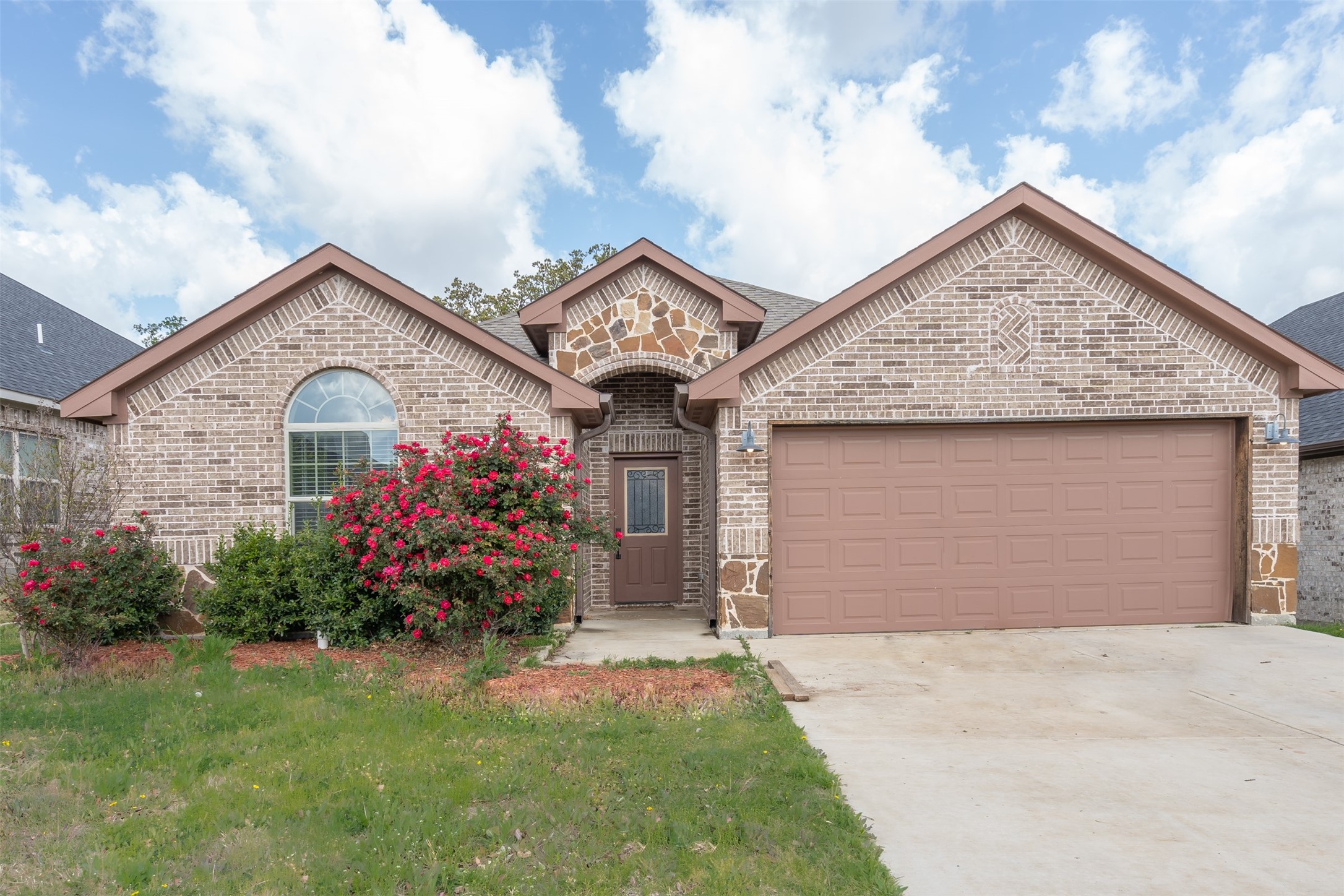 1912 Town Creek Circle
