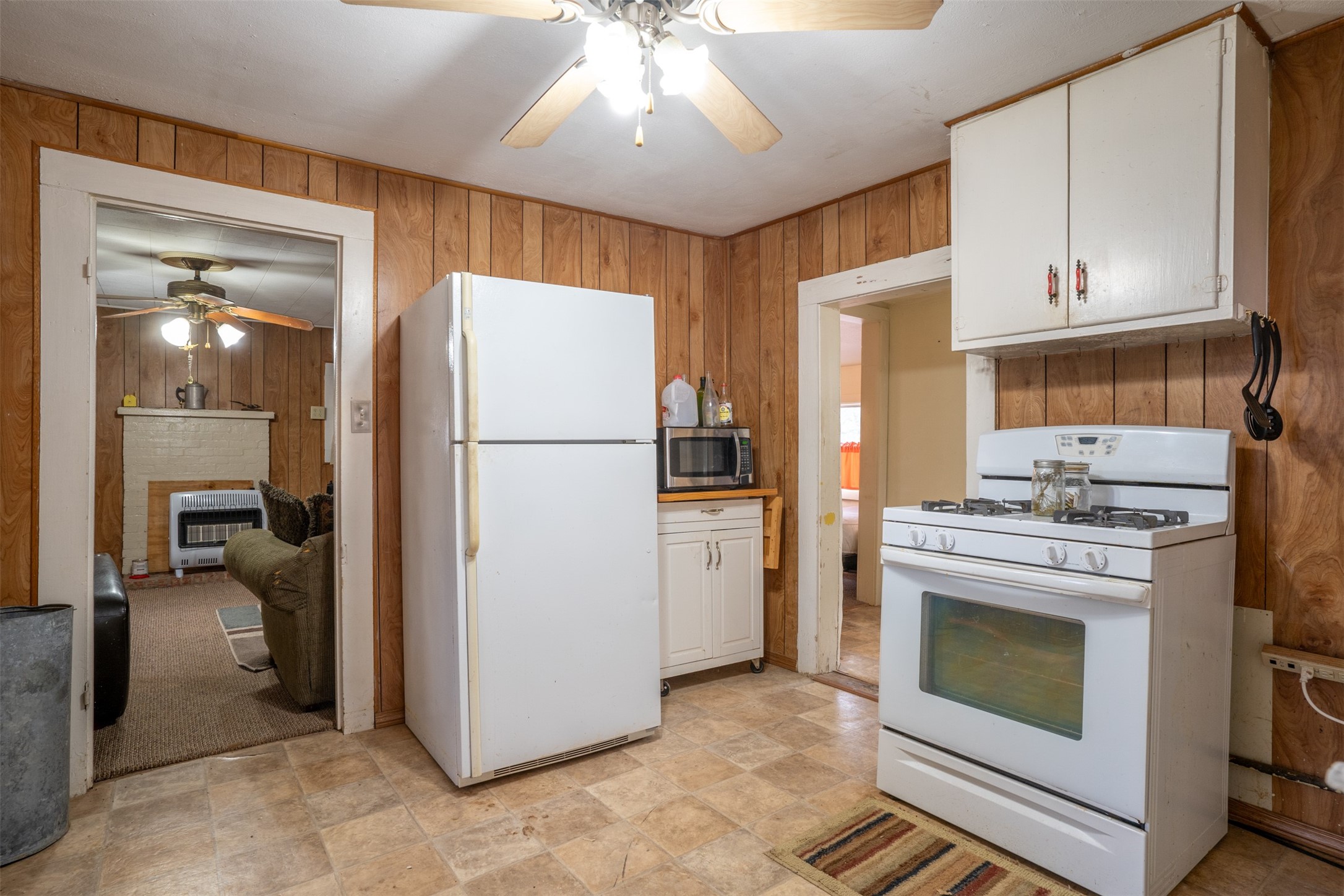 800 County Road 463