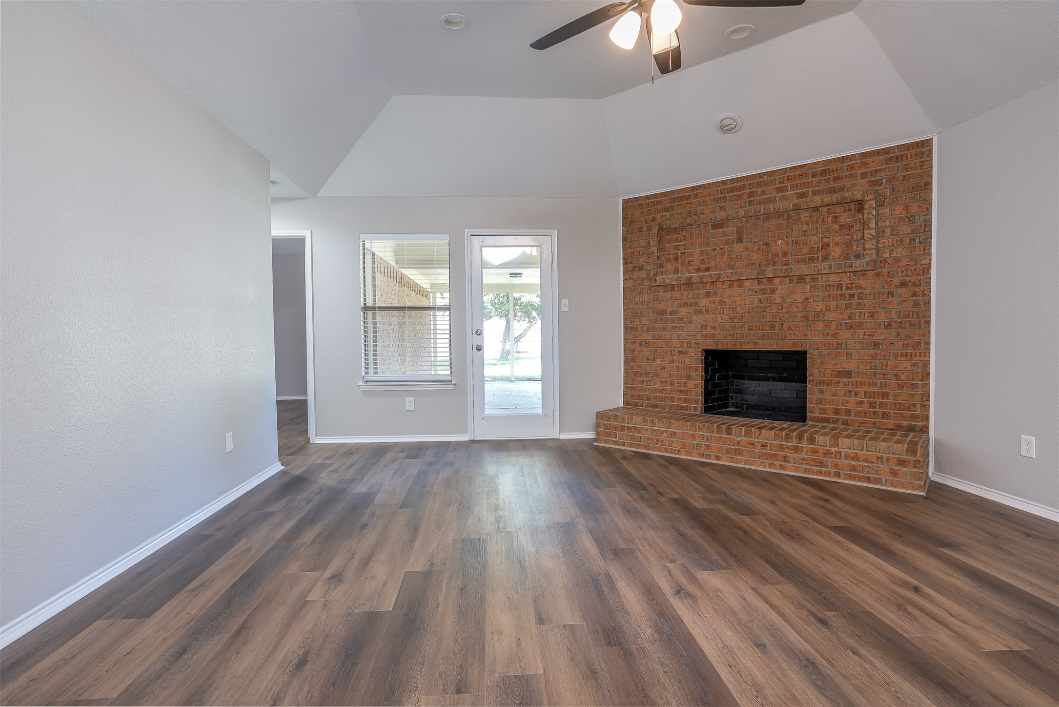 6813 Megan Lane