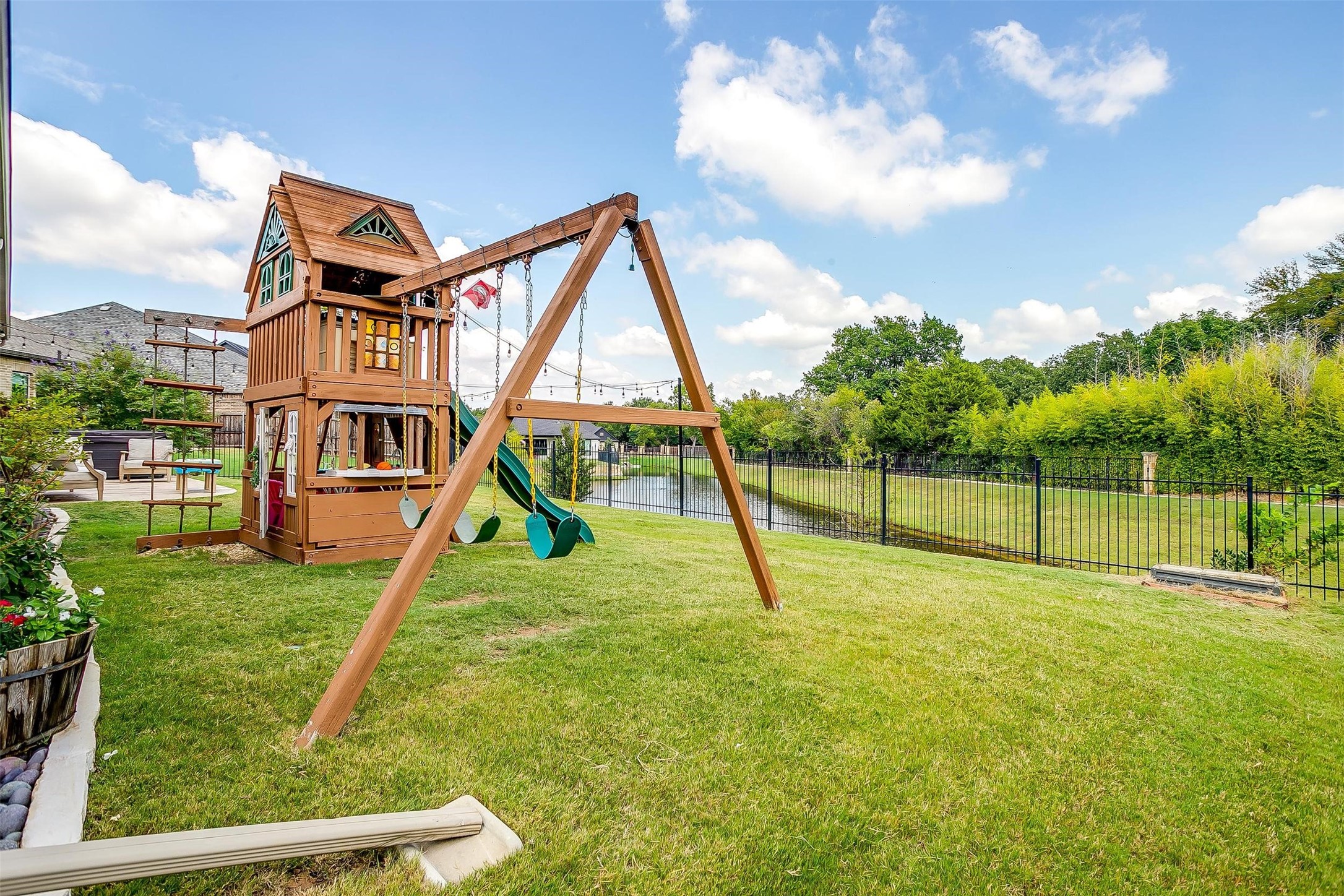 2808 Sandstone Drive