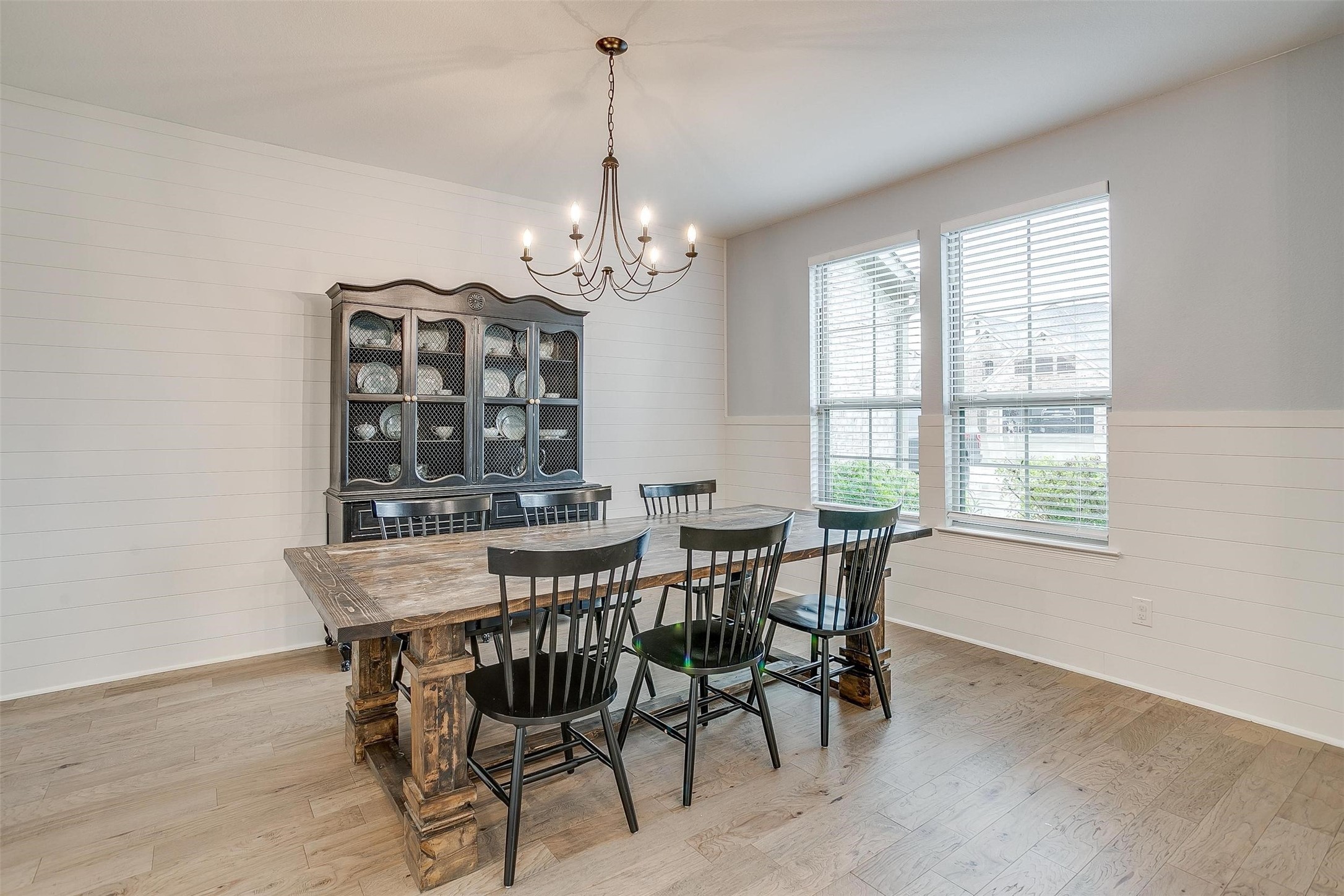 2808 Sandstone Drive