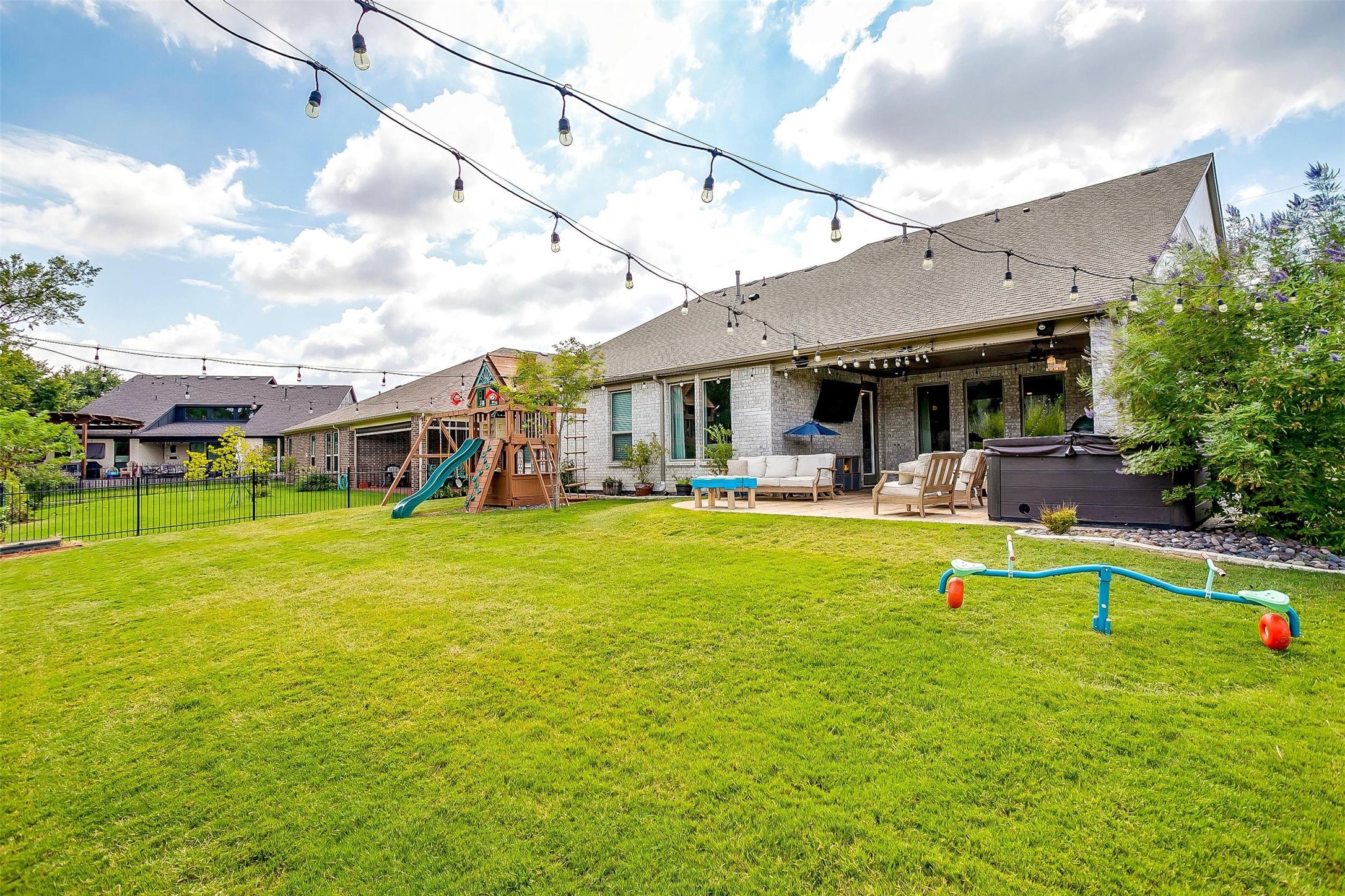2808 Sandstone Drive