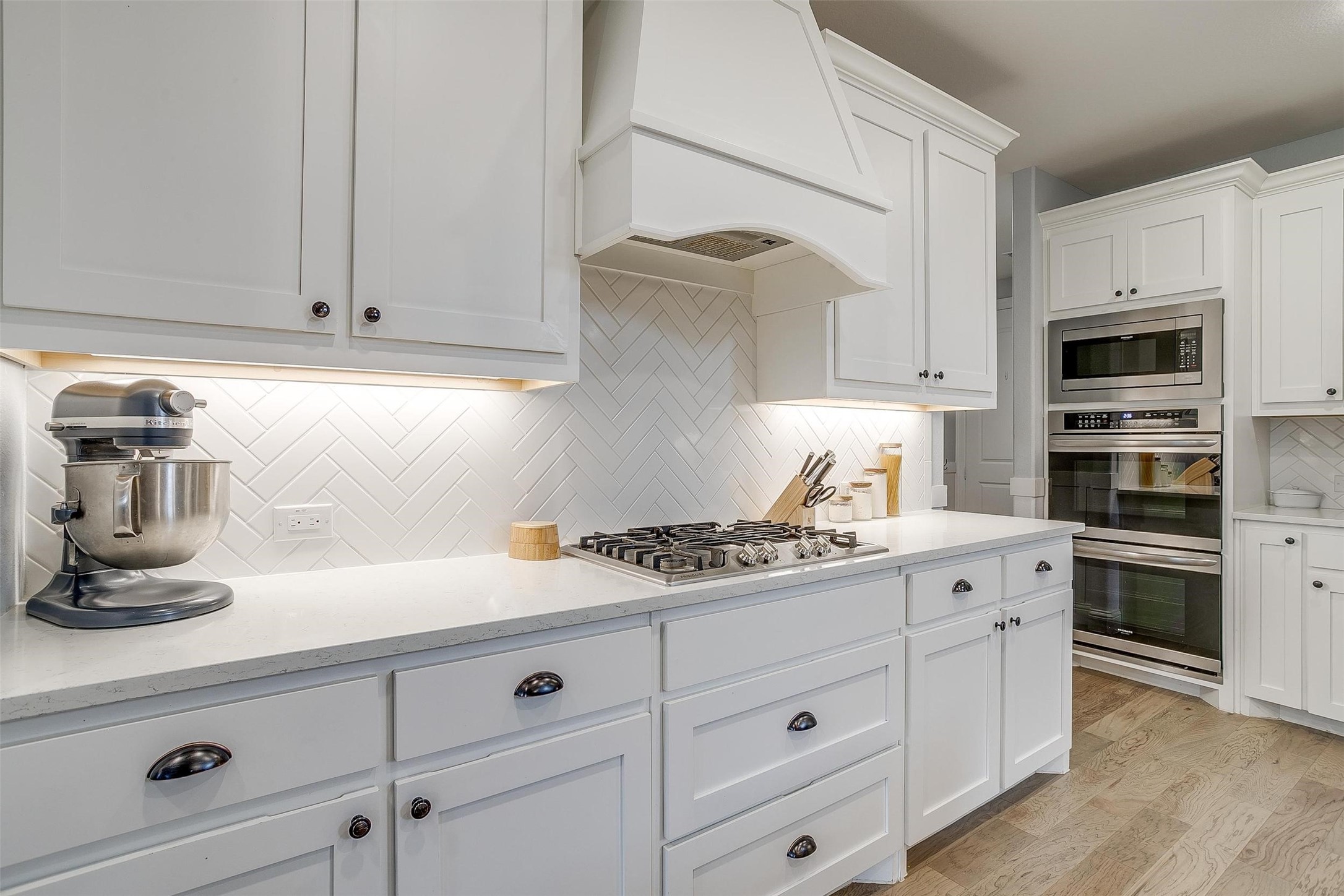 2808 Sandstone Drive