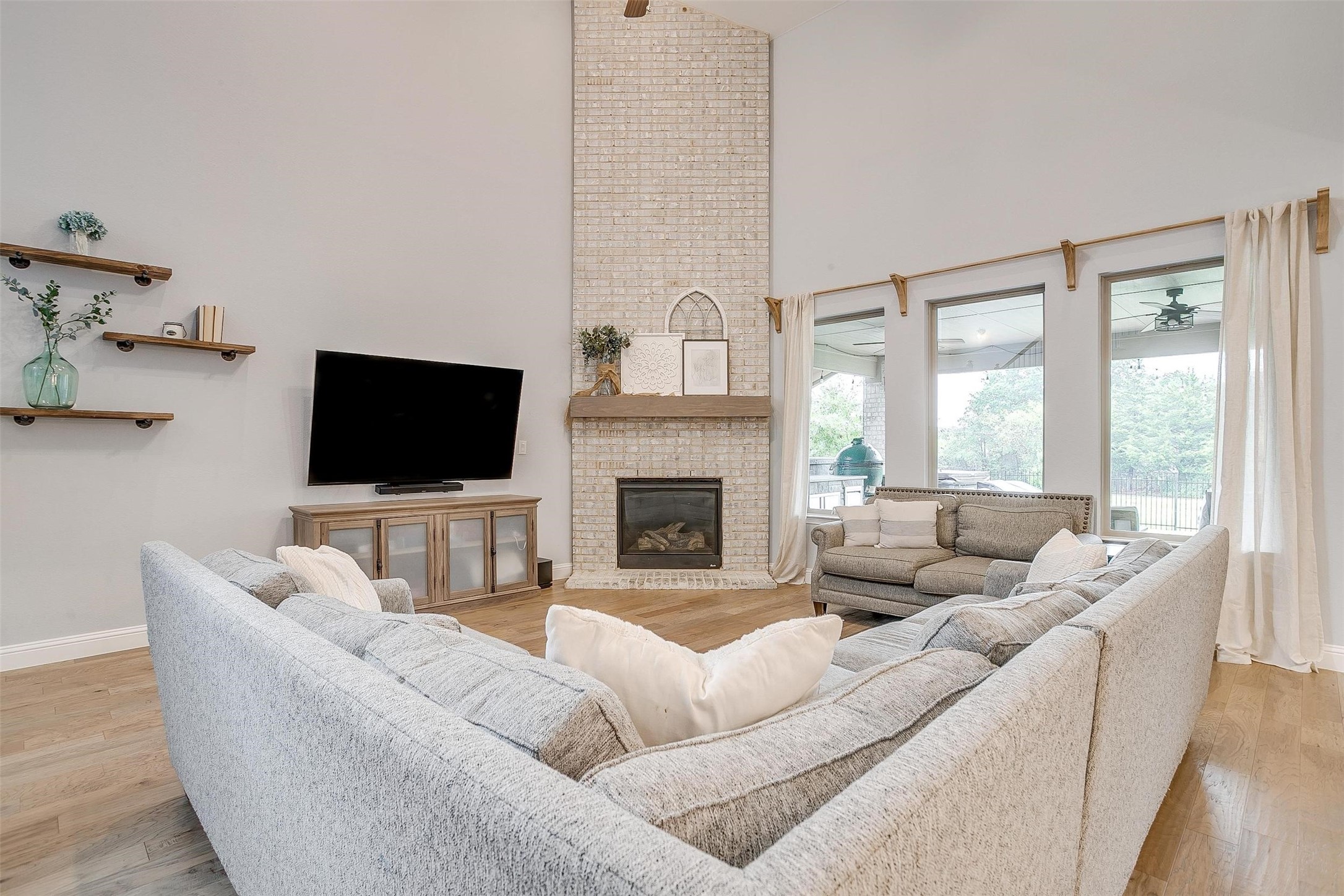 2808 Sandstone Drive