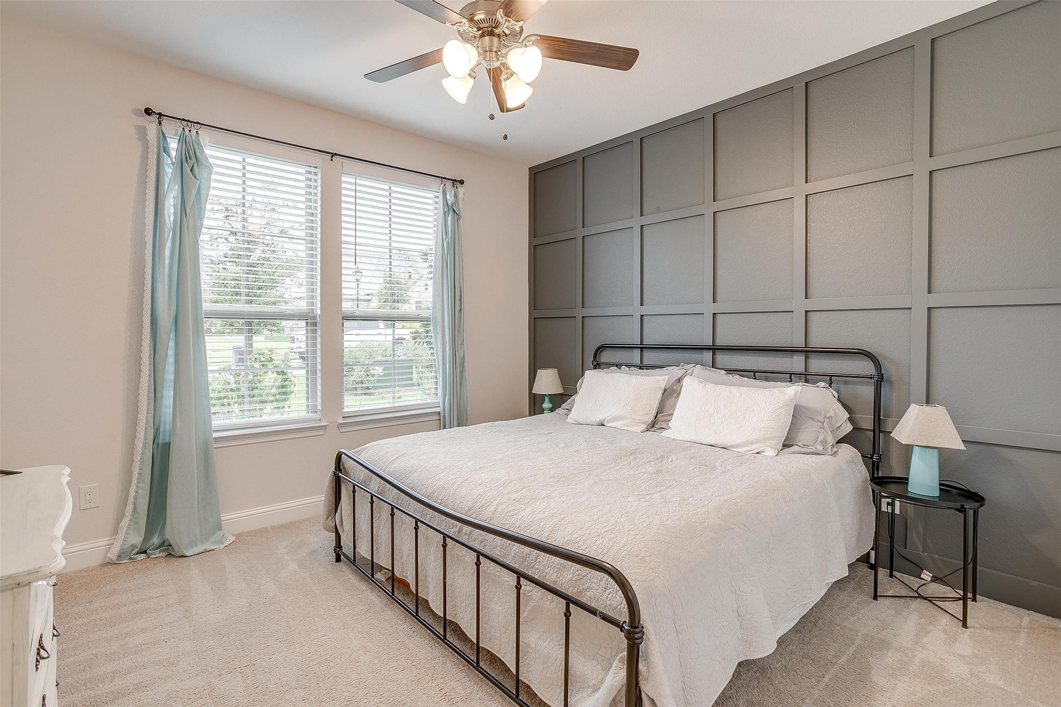 2808 Sandstone Drive