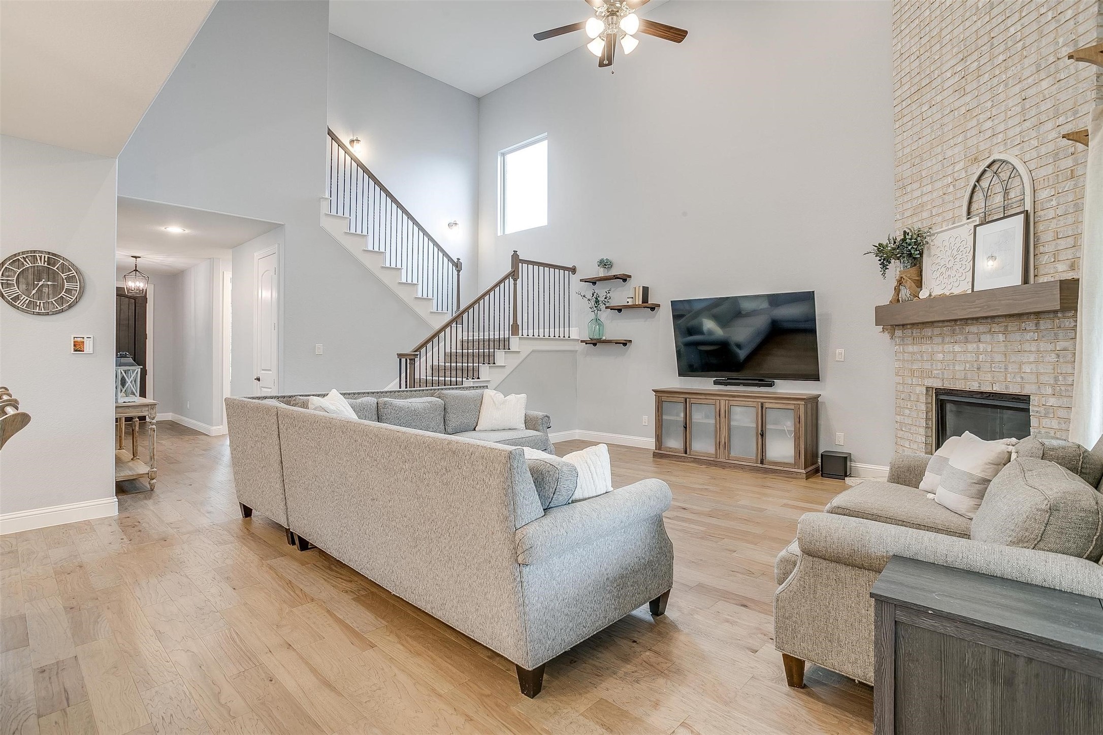 2808 Sandstone Drive