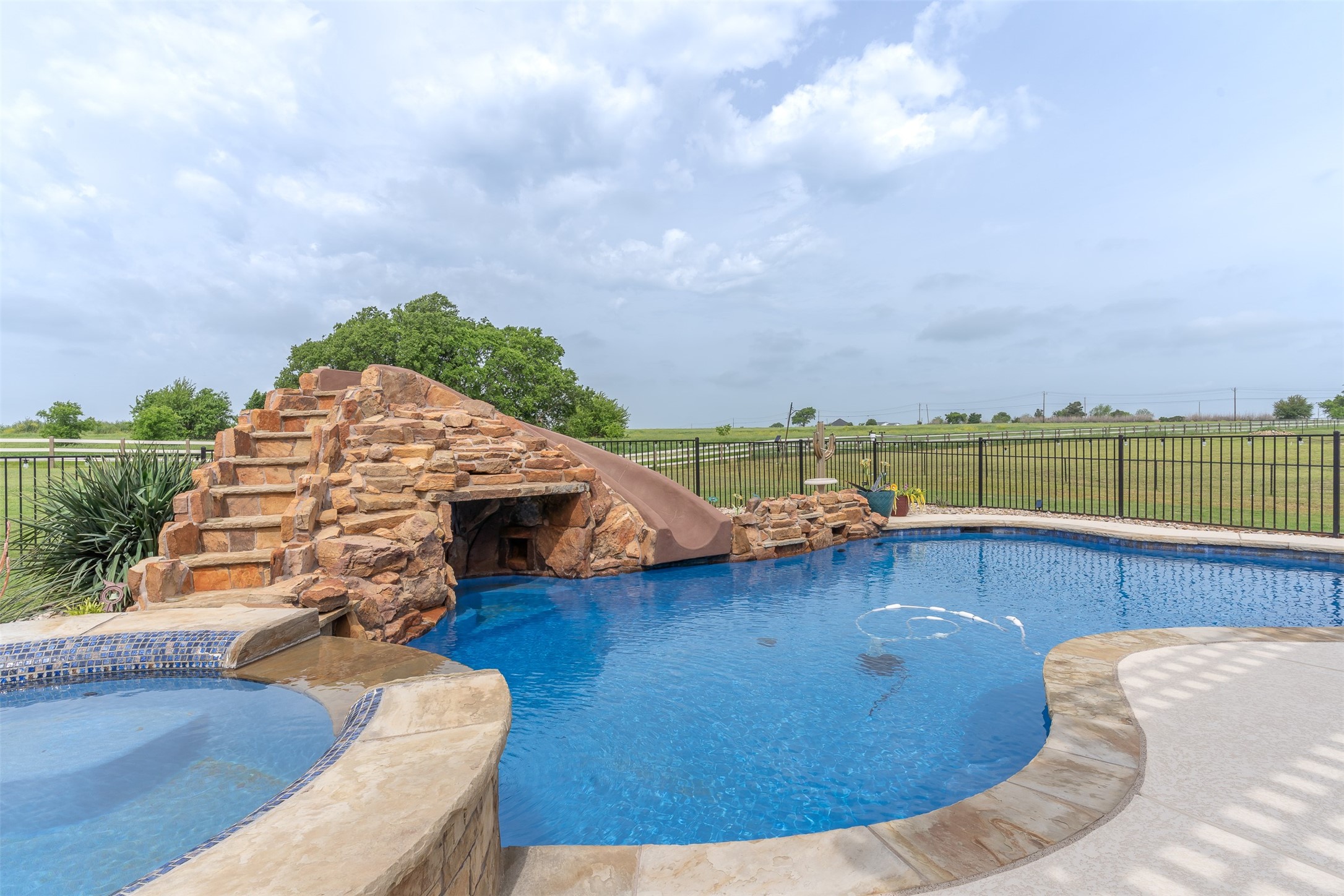 108 Gray Fox Court