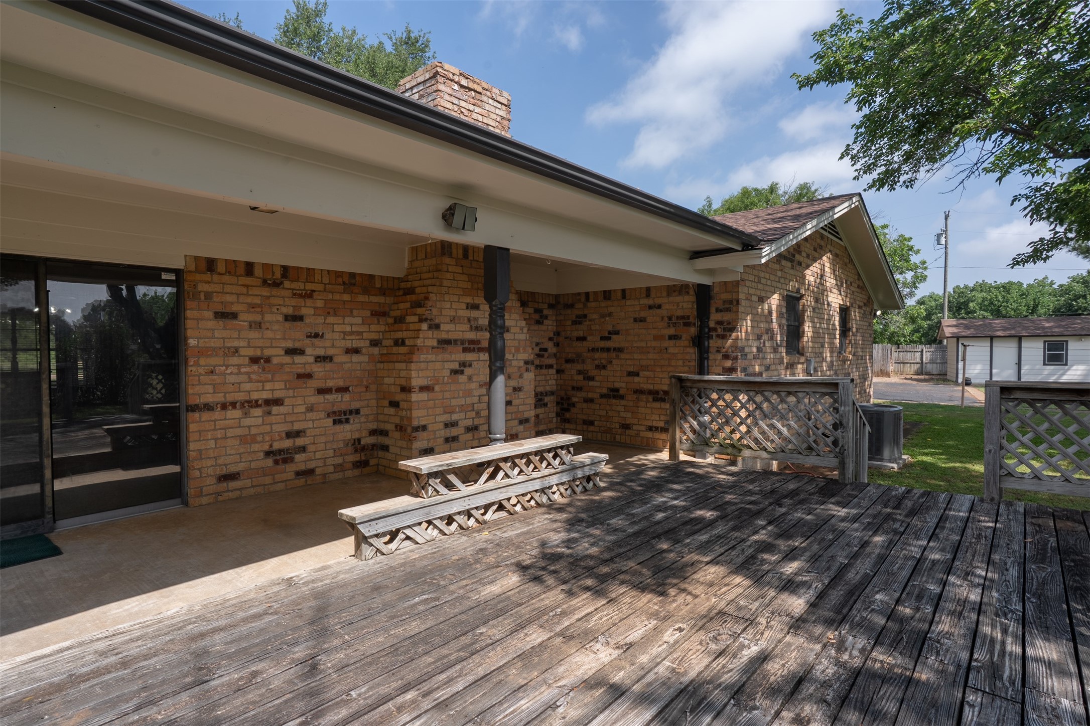 1548 County Road 1109b