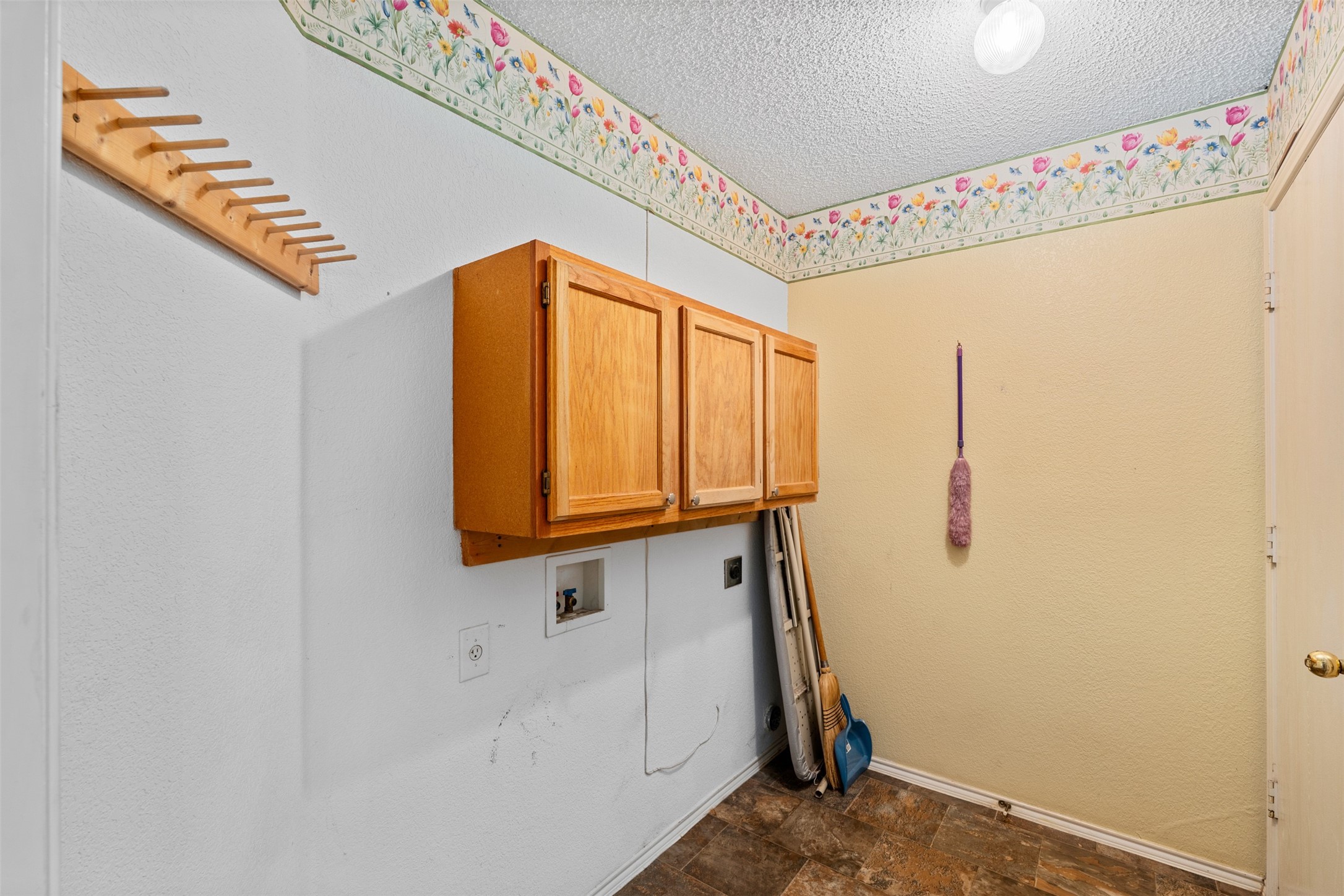 10201 Eureka Springs Court